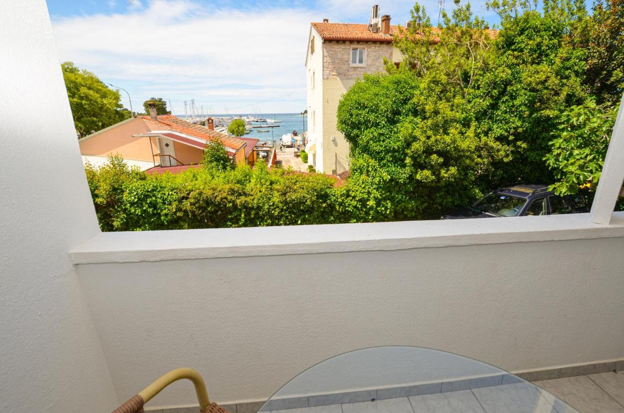 Apartament Iris *